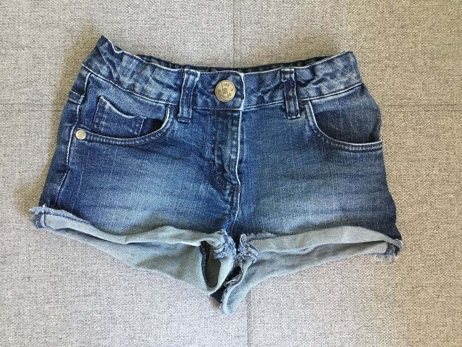 Krótkie jeansowe spodenki r. 122