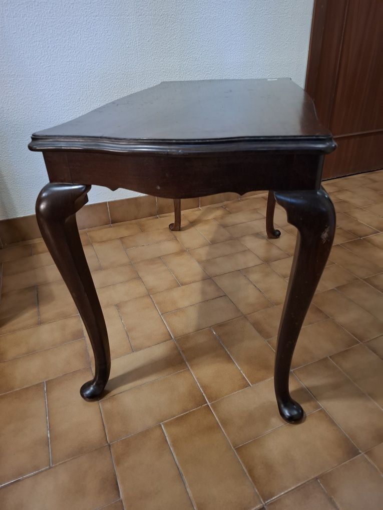 Mesa de centro em madeira