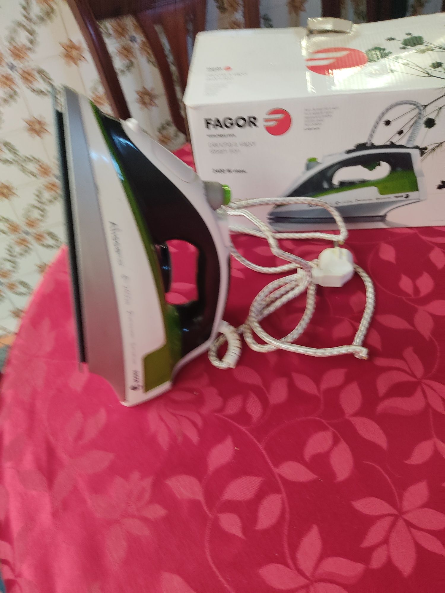 Vendo ferro a vapor Fagor2400w