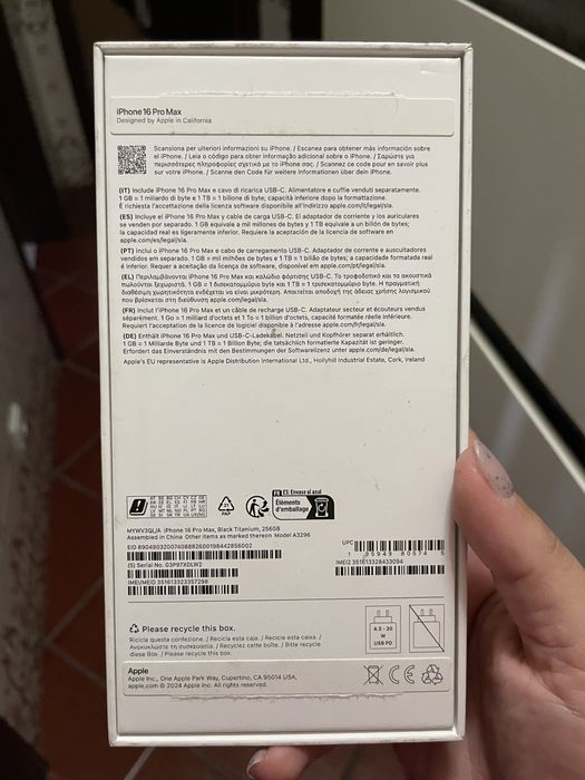 Iphone 16 pro max Black Titanium