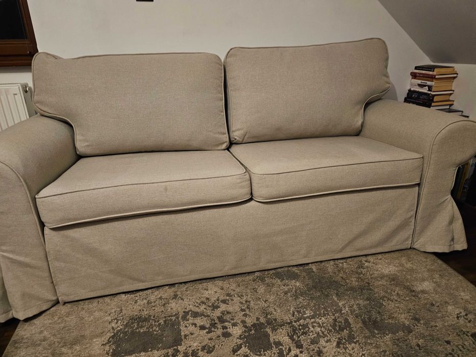 Sofa Evertsberg 2 -sosbowa rozkadana z pojemnikiem + fotel