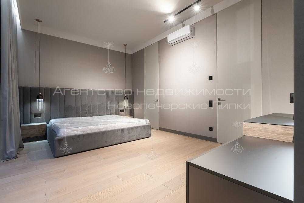 Продаж будинку за бассейном 250 км м Козин Конча-Заспа