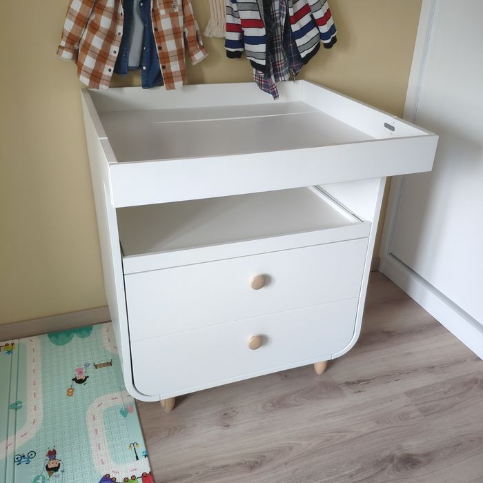 Trocador Myllra branco (ikea)