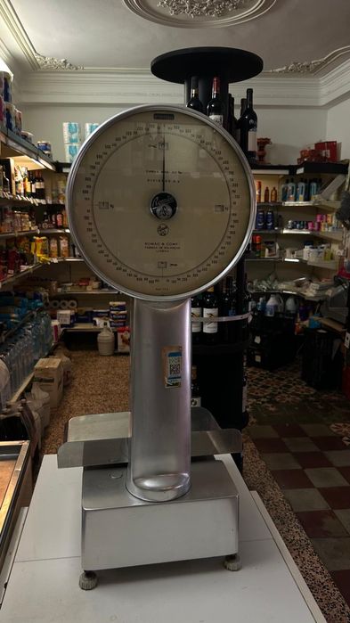 VENDO Balança comercial ROMÃO , em excelente estado