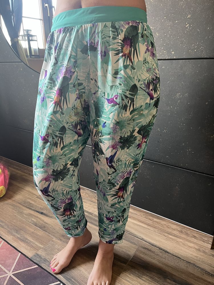 Spodnie damskie na lato kwiaty przewiewne L XL
