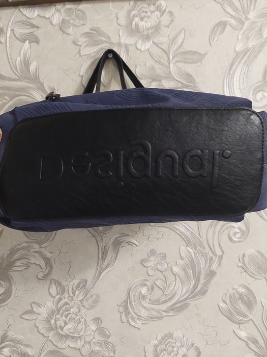 Сумка-тоут Desigual Logorama Libia