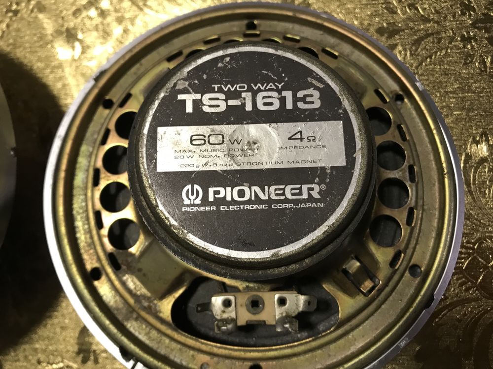 Rádio e colunas pioneer antigos para venda