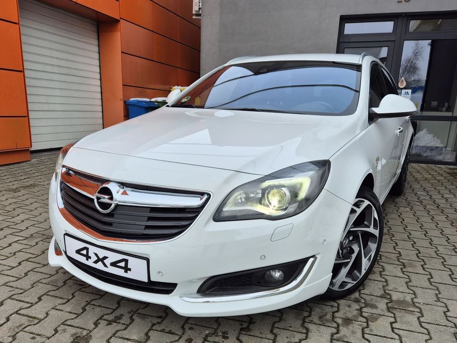 Opel Insignia Opel Insignia Sports Tourer 2.0 SIDI  Turbo 250 KM. Napęd 4x4