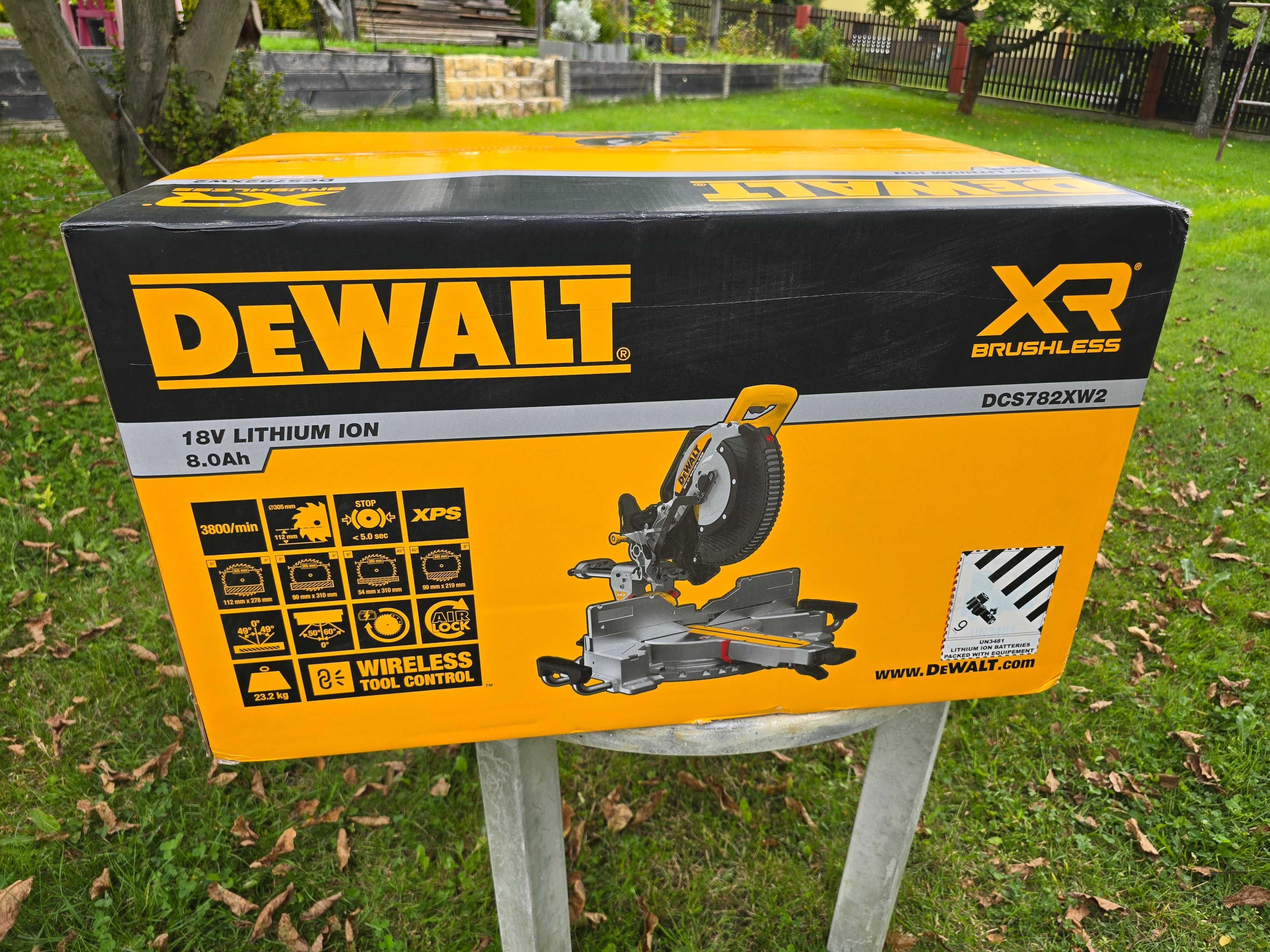Ukośnica akumulatorowa DeWALT 305mm 2x8.0Ah 18V DCS782XW2 Nowość