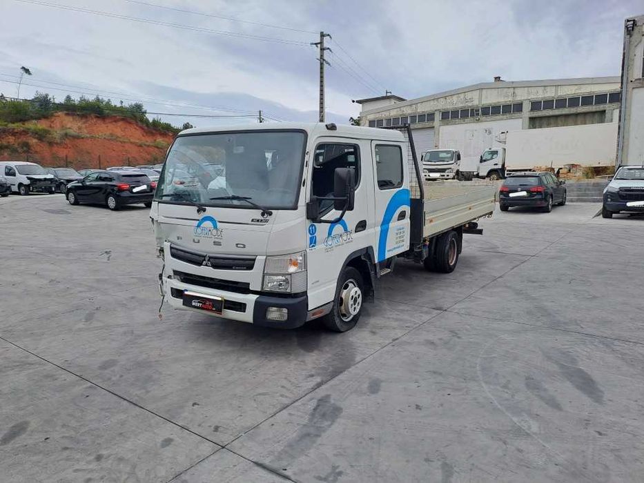 Mitsubishi Fuso Canter 3.0D Cabine Dupla, 2018, Nacional