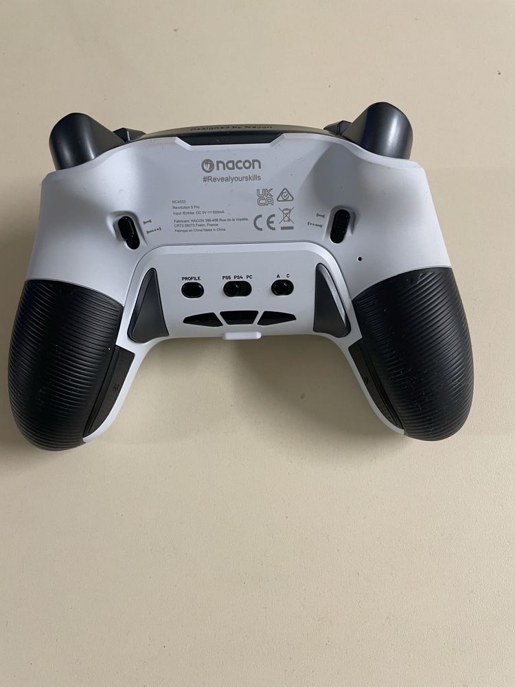 Nacon Revolution 5 Pro