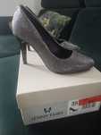 Sprzedam buty damskie 35