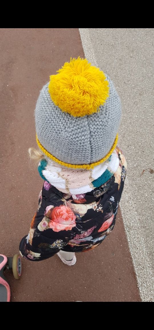 Комплект Amazing Chicco: шапка и шарф для девочки 4-6лет