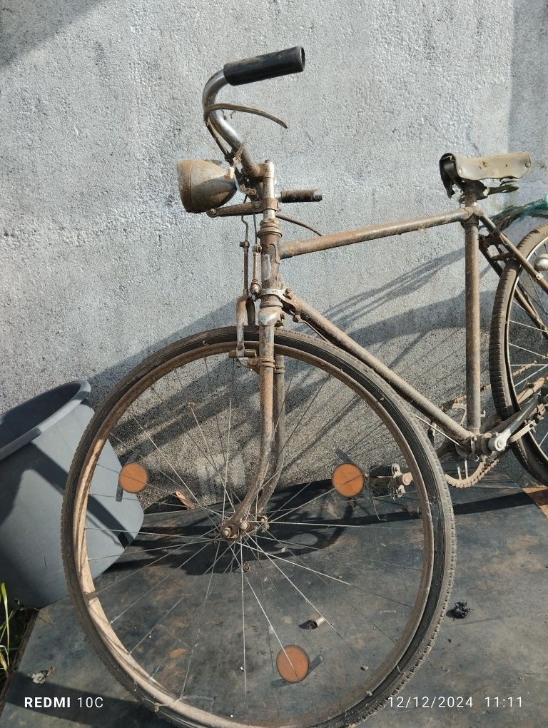 Bicicleta antiga pneus 28