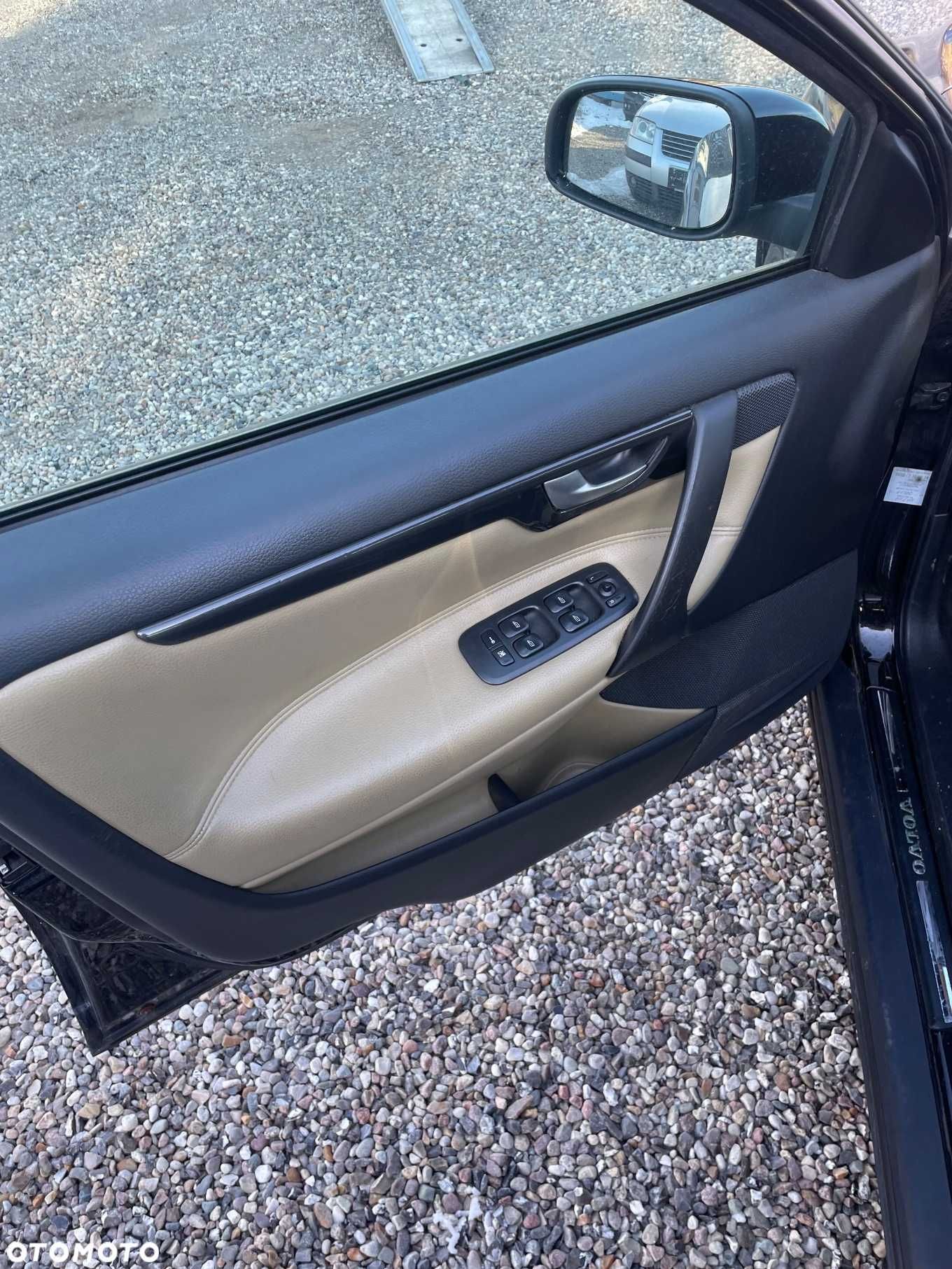 Volvo s60 2.4 Momentum uszkodzony