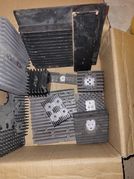 Радіатори охолодження алюмінієві для потужних транзисторів