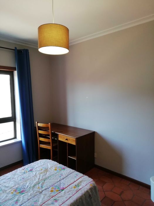 Quarto Rapaz Vale das Flores - Coimbra