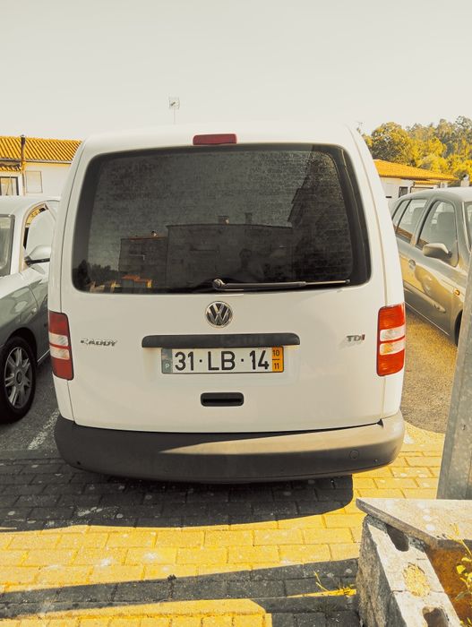 Carrinha caddy TDI longa fibrada,