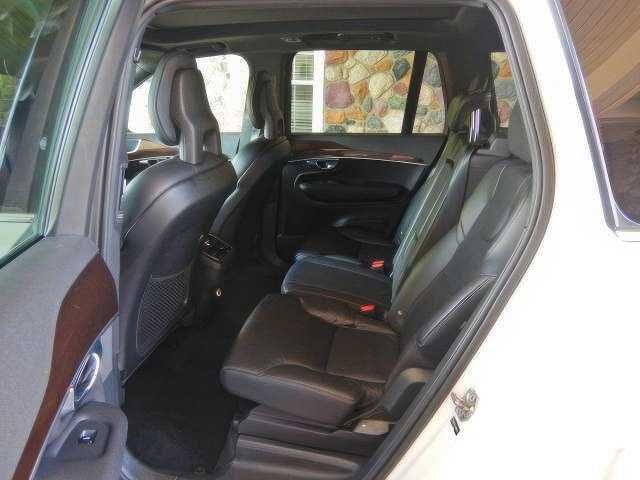 2018 Volvo XC90 T6 Momentum