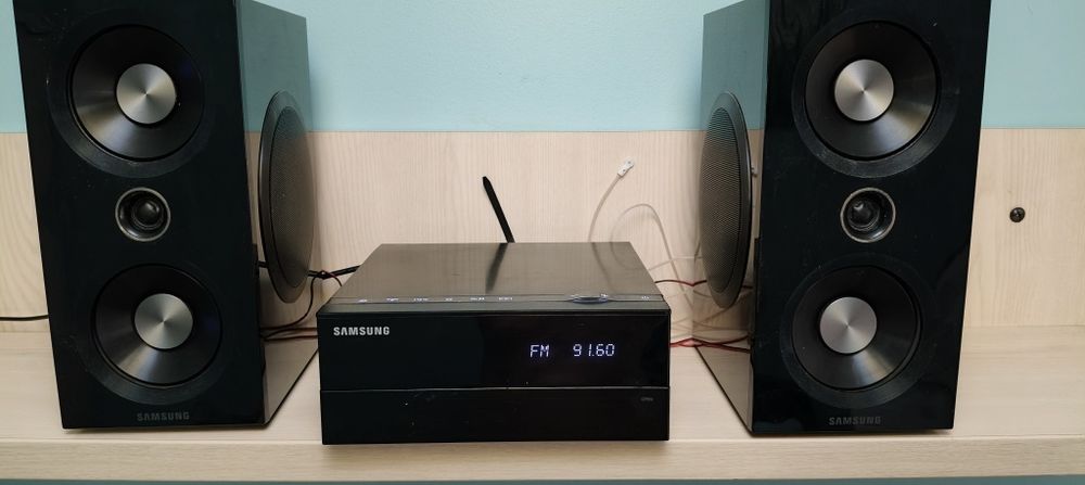 Radio leitor de CD e USB Samsung