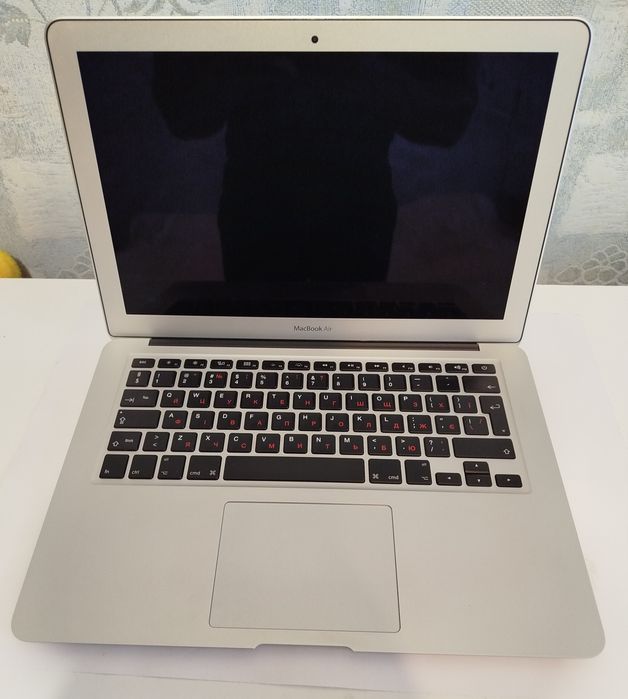 Продам MacBook Air 13 2013 i5 4/256 Gb