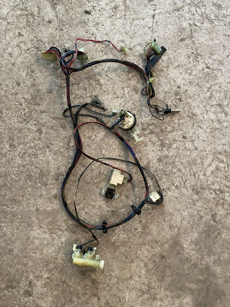 Продам на запчастини InDesit wisl105x