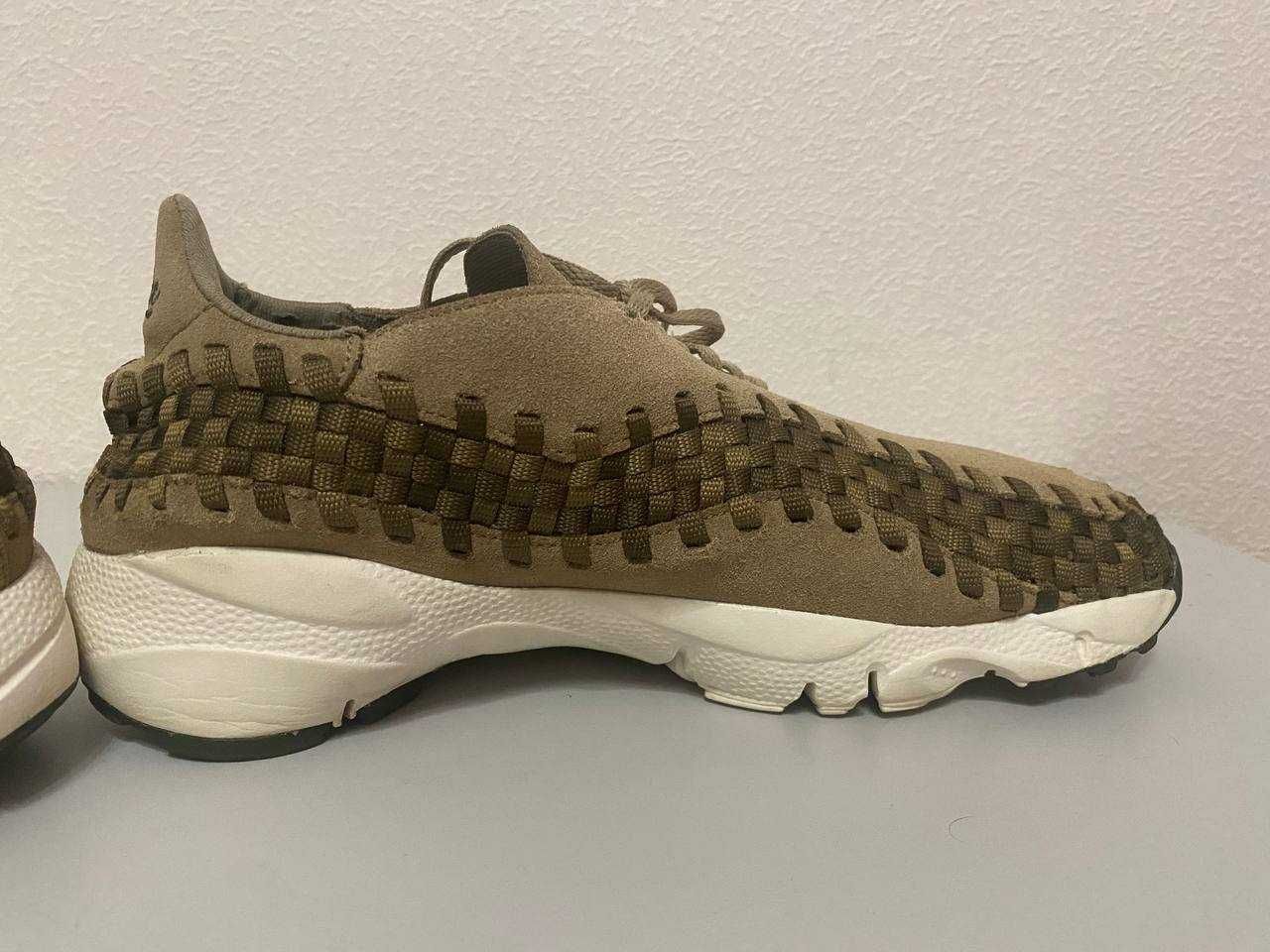 Nike Woven Footscape Beige Suede