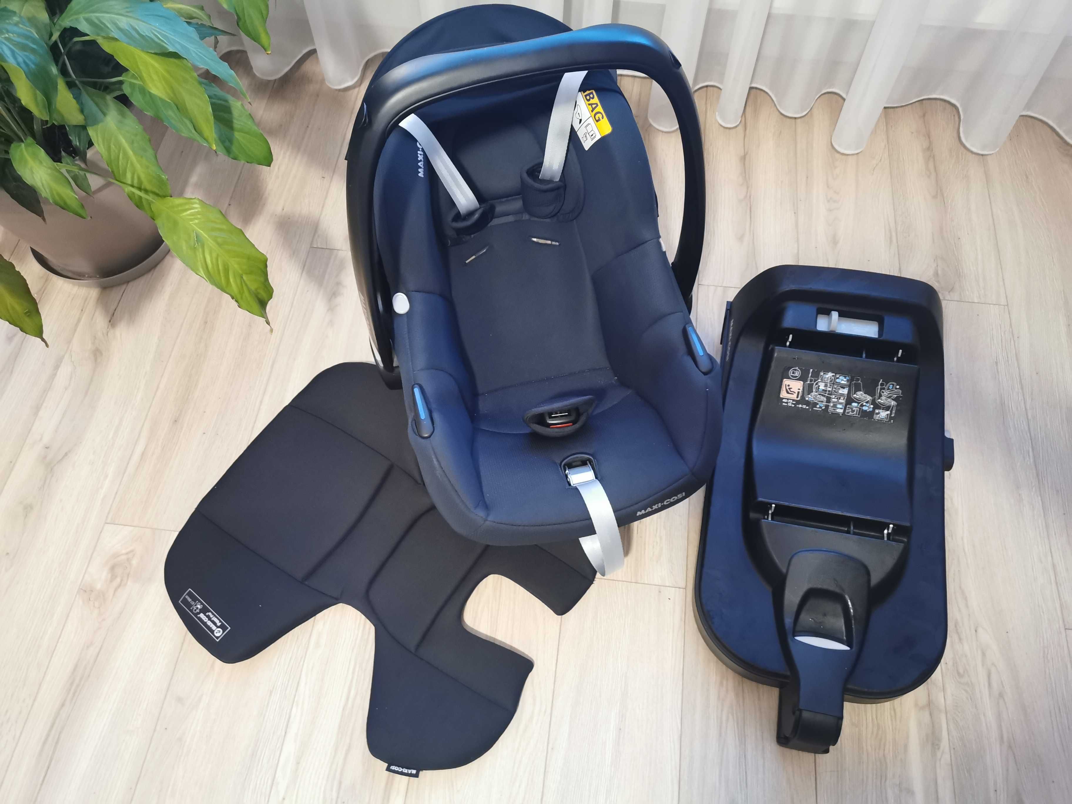 Cabrio Fix i-Size i Cabrio Fix i-Size Base nosidełko maxi cosi baza
