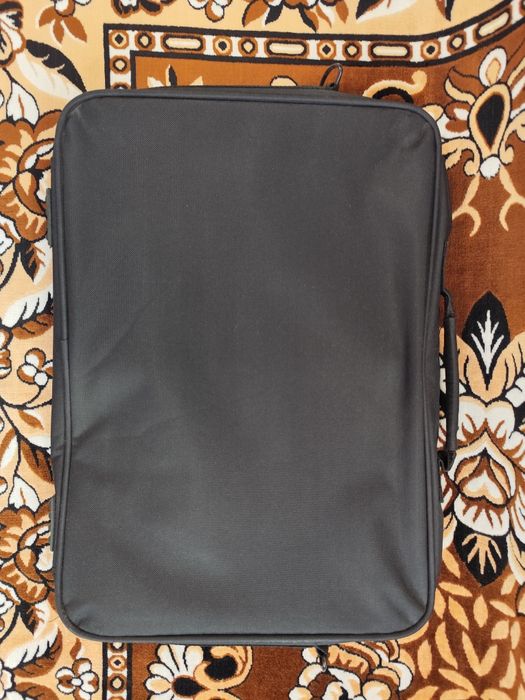 Сумка для ноутбука.