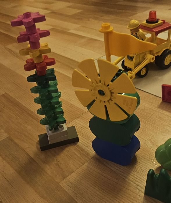 Lego Duplo ludziki, zwierzęta, pojazdy