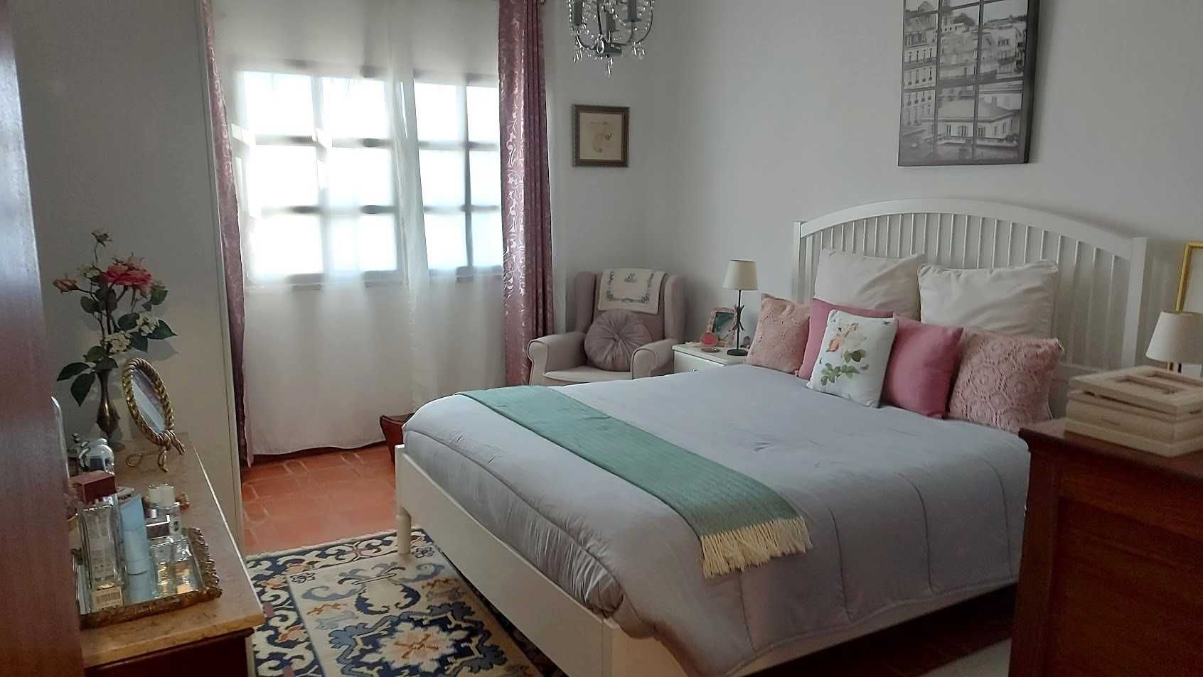 Moradia T4  mais Sotão Aproveitado e piscina.