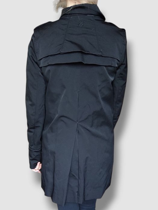 Klasyczny elegancki damski trencz Only S