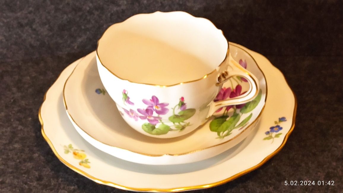 Porcelana MEISSEN TRIO Miśnia Dekor kwiatowy Gat 1 Kolekcjonerska