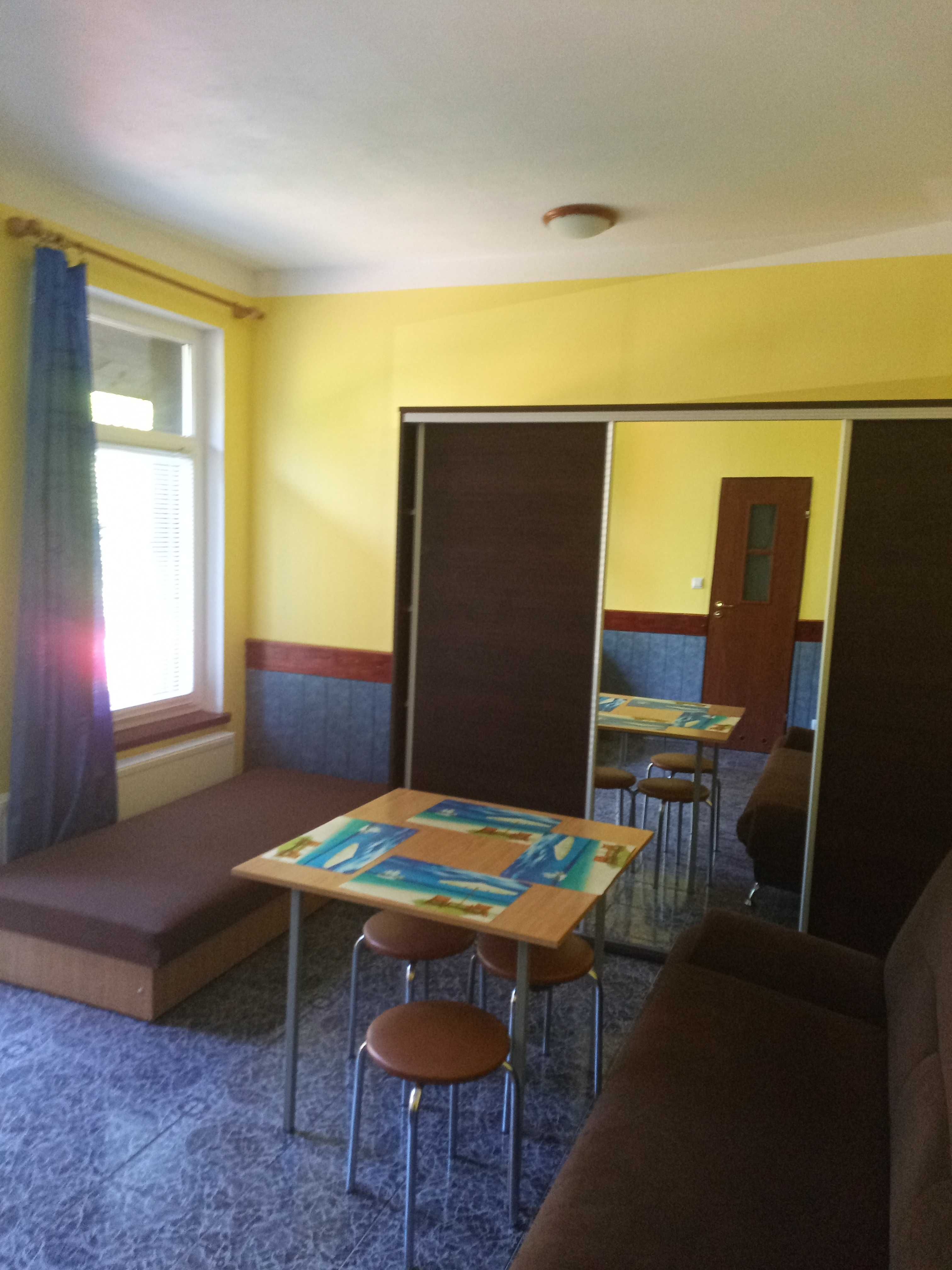 Last minute 20-26.0 pokoje typu studio niezależne wejście parter