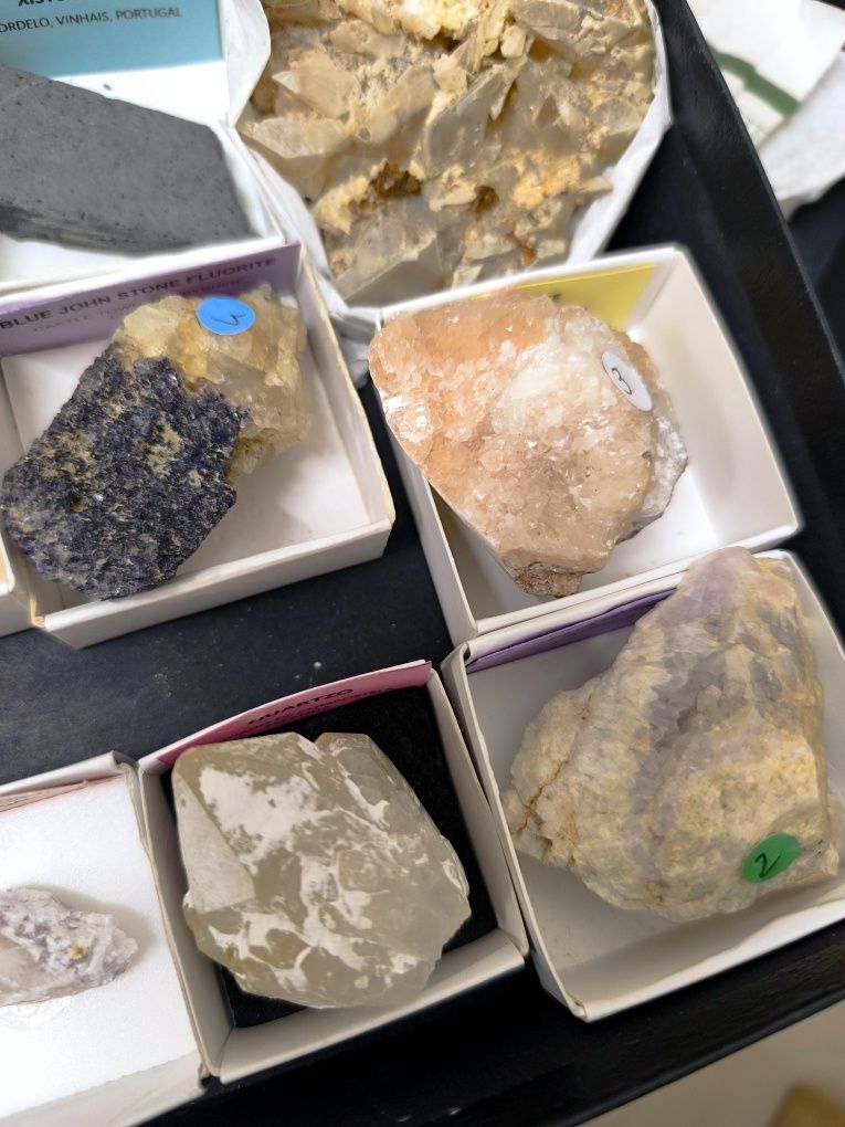 Conjunto de minerais