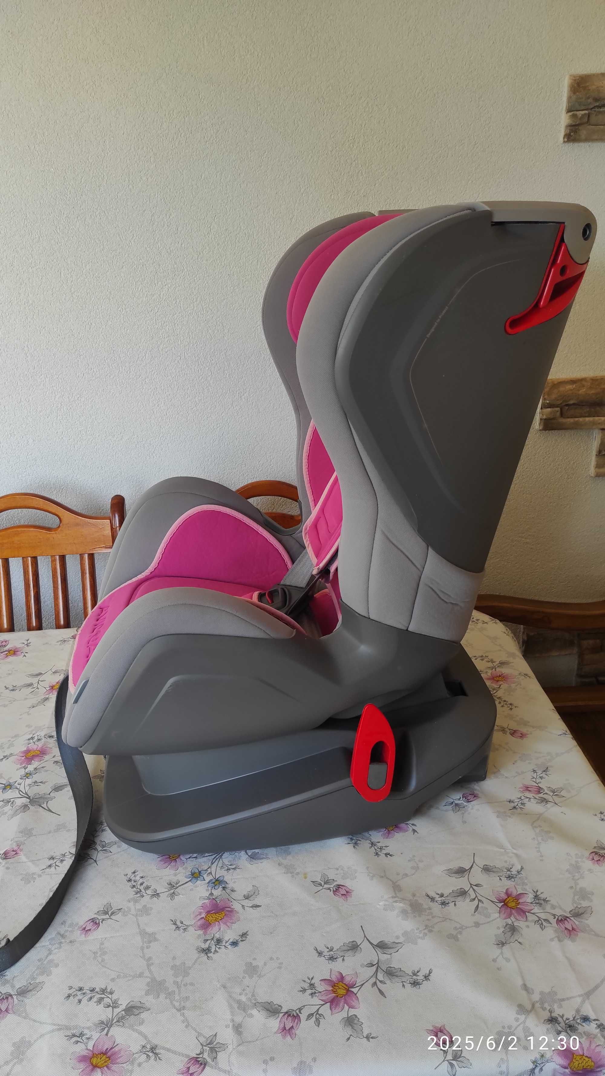 Fotelik Avionaut Glider 9 - 25 kg różowy dla dziewczynki