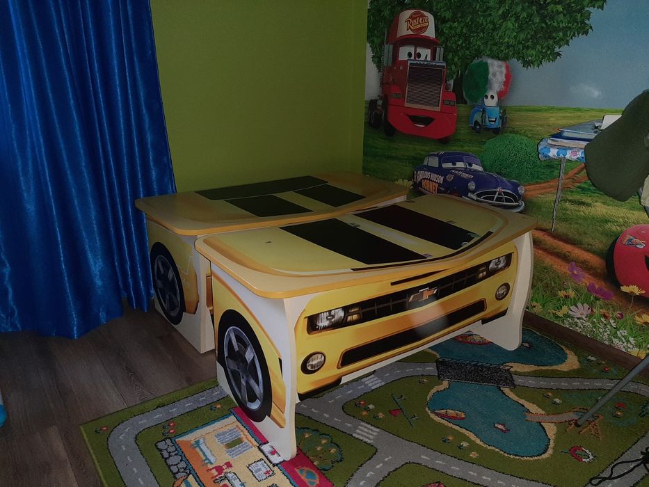 Меблі в дитячу кімнату"трансформери"(шкафи,стіл,ящик,стілець)