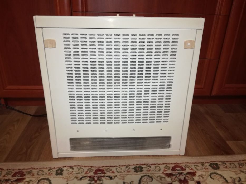 Вытяжка кухонная Turboair Tivoli Lux WH/F/50-S602