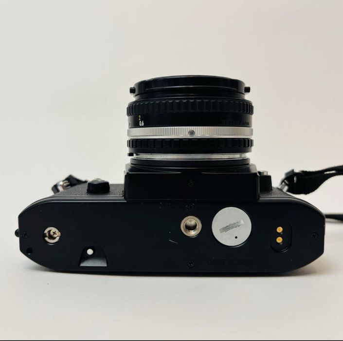 Nikon EM - 35mm Film Camera + Lente Nikon 50mm f1.8