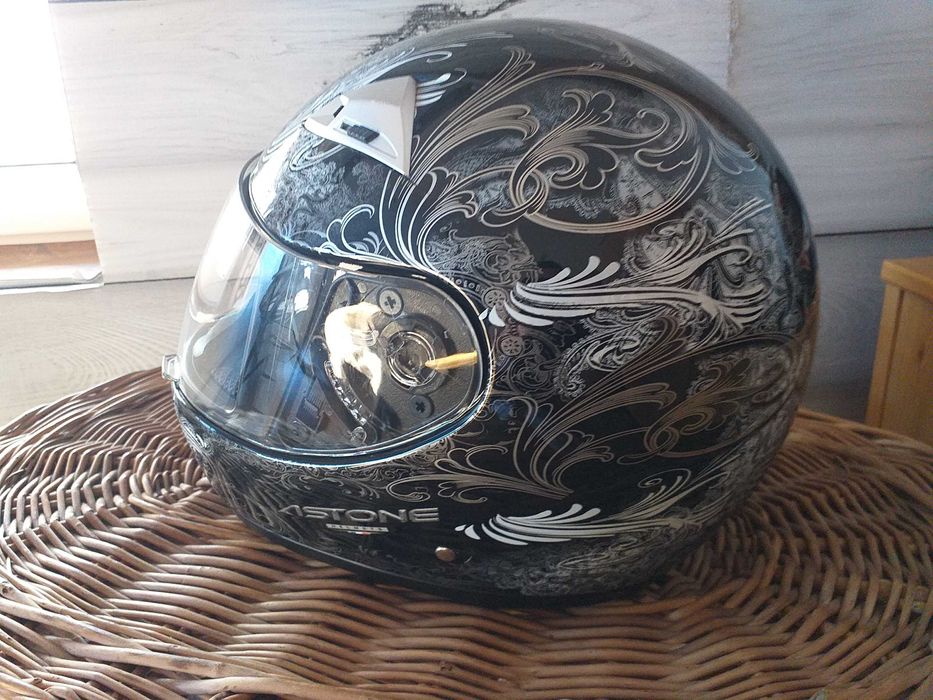 Kask damski moto rozm. 52