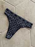 Czarne damskie majtki z nadrukiem Victoria’s Secret Pink