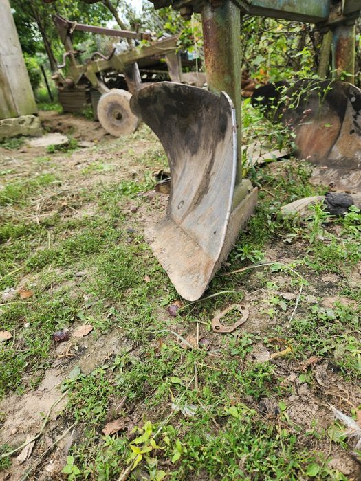 Плуг 2х35 до т-25