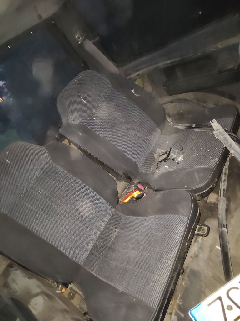 Fotele przód + tył Suzuki Vitara