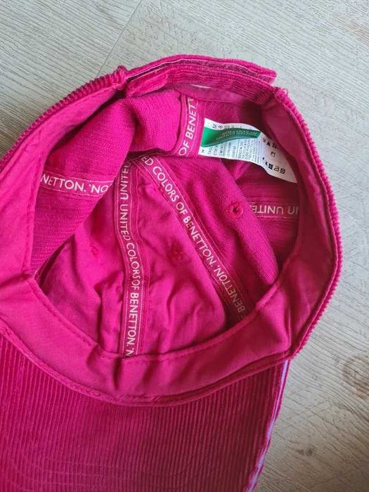 Boné cor de rosa da Benetton