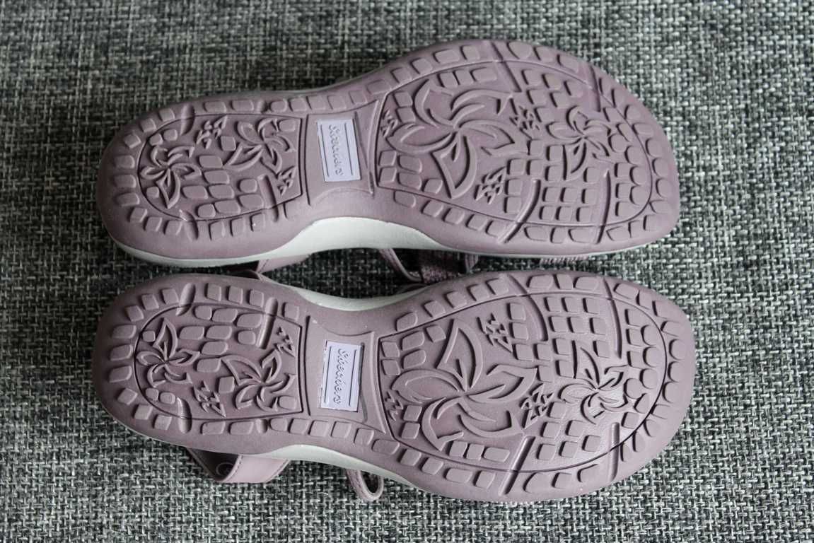 Босоніжки Skechers Memory Foam Оригінал 38р