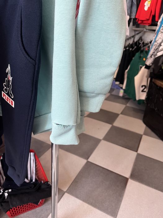 Dres z pluto r 98