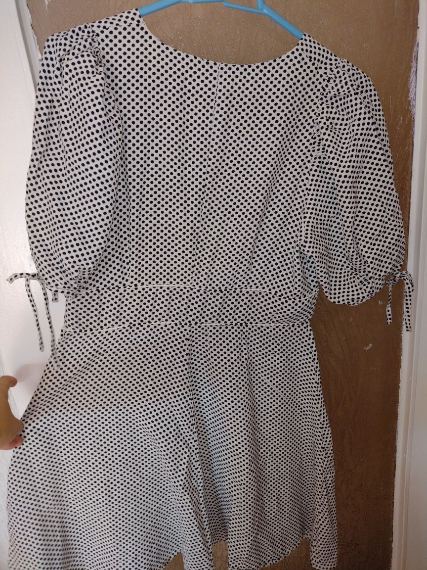 Śliczna sukienka pinap w kropki H&M L