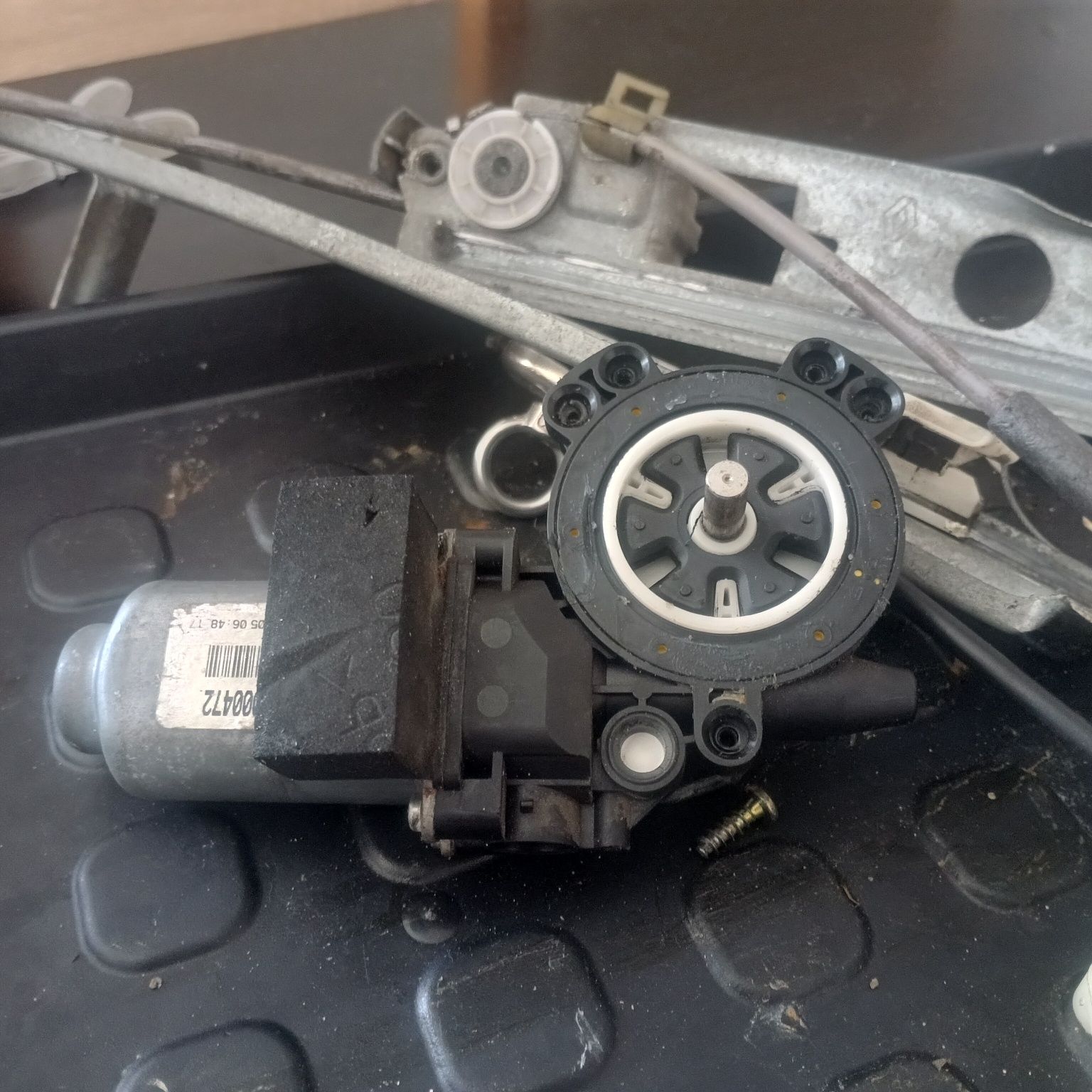 Vendo Peças de Elevador de Vidro Elétrico - Renault!