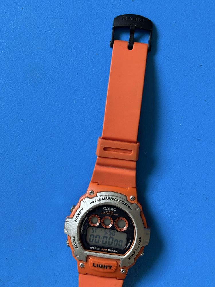 Casio W-214H Illuminator