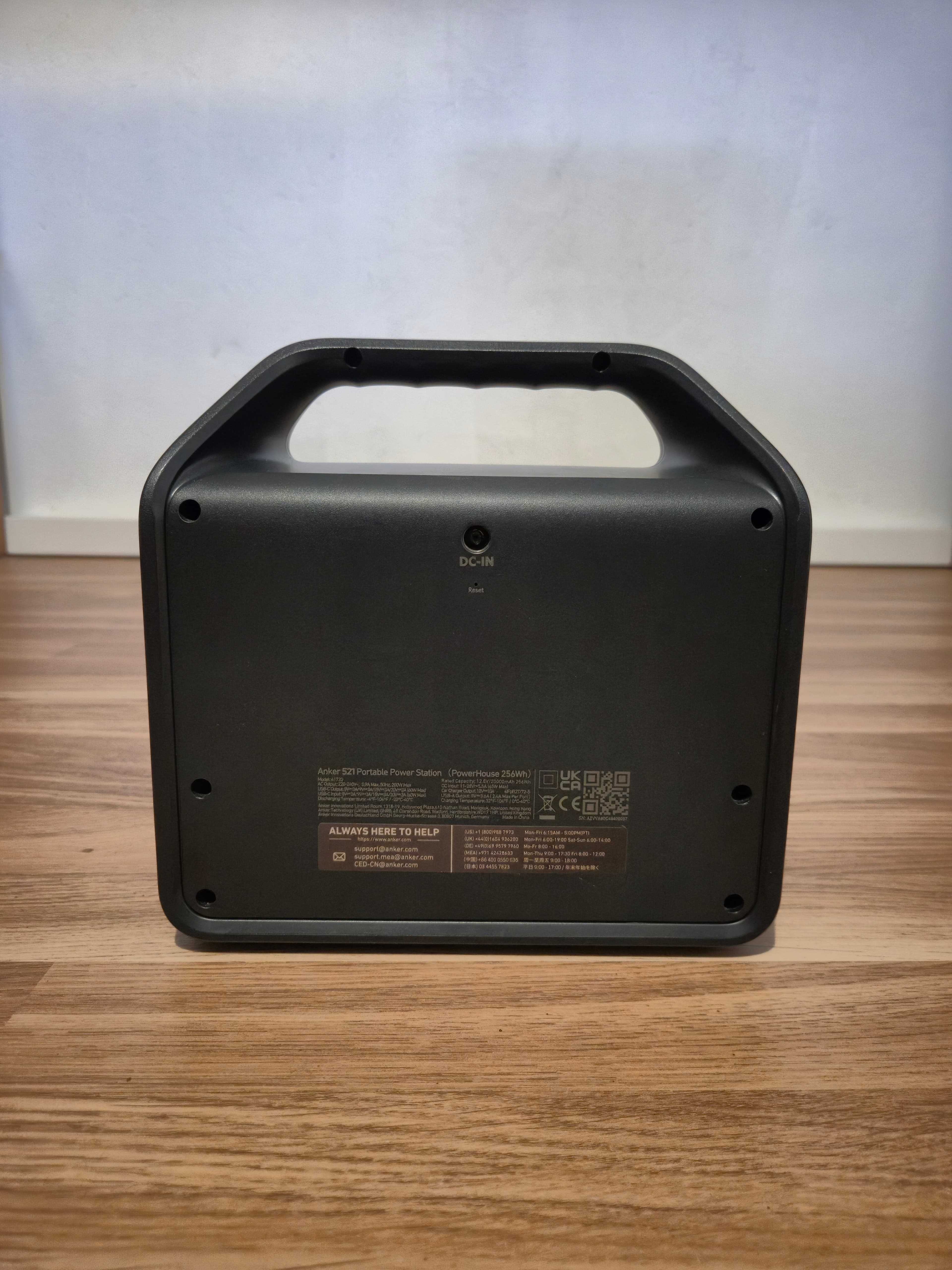 Powerstation Anker 521 + Painel Solar Mobisolar 100W — como novos